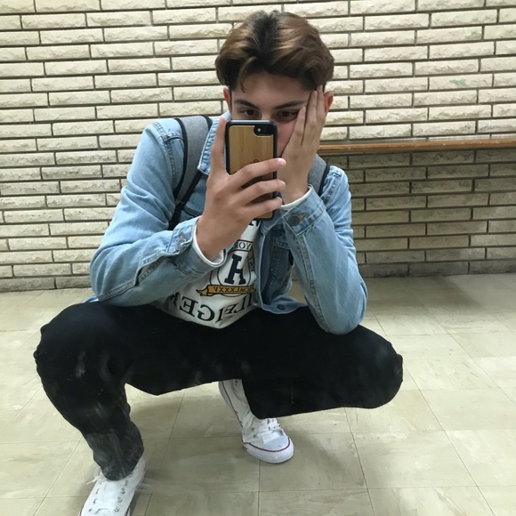 Meet your Posher, Joey - Picture 1 of 1